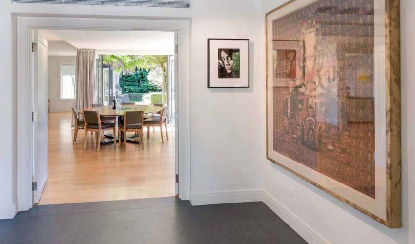 Villa Art on Point in New Zealand Main Image